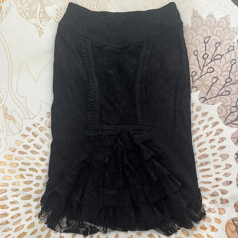 A beautiful gothic Lolita Ruffled Pencil Skirt S - Picture 2 of 11